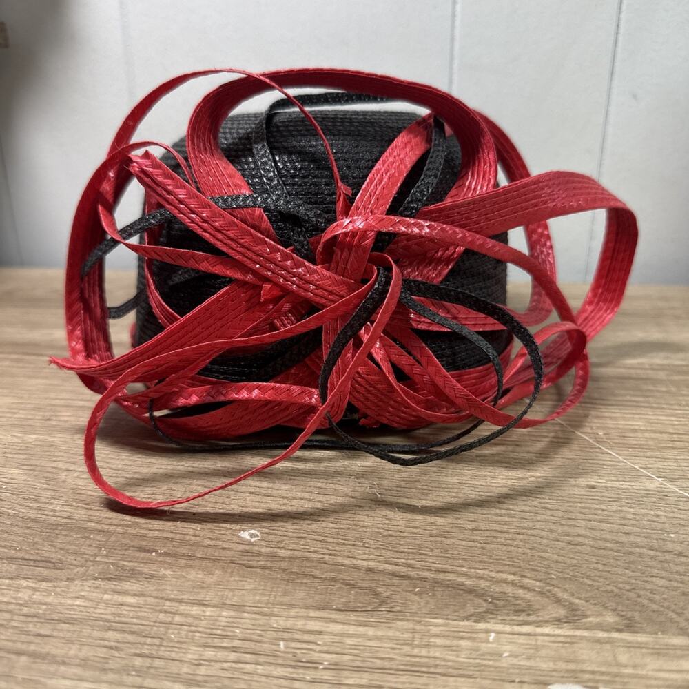 Carolyn’s Hats Columbus Ohio Black/ Red Derby Hat Elegant, Beautiful